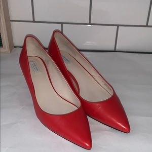 Cole Haan red leather short heel 7.5 B